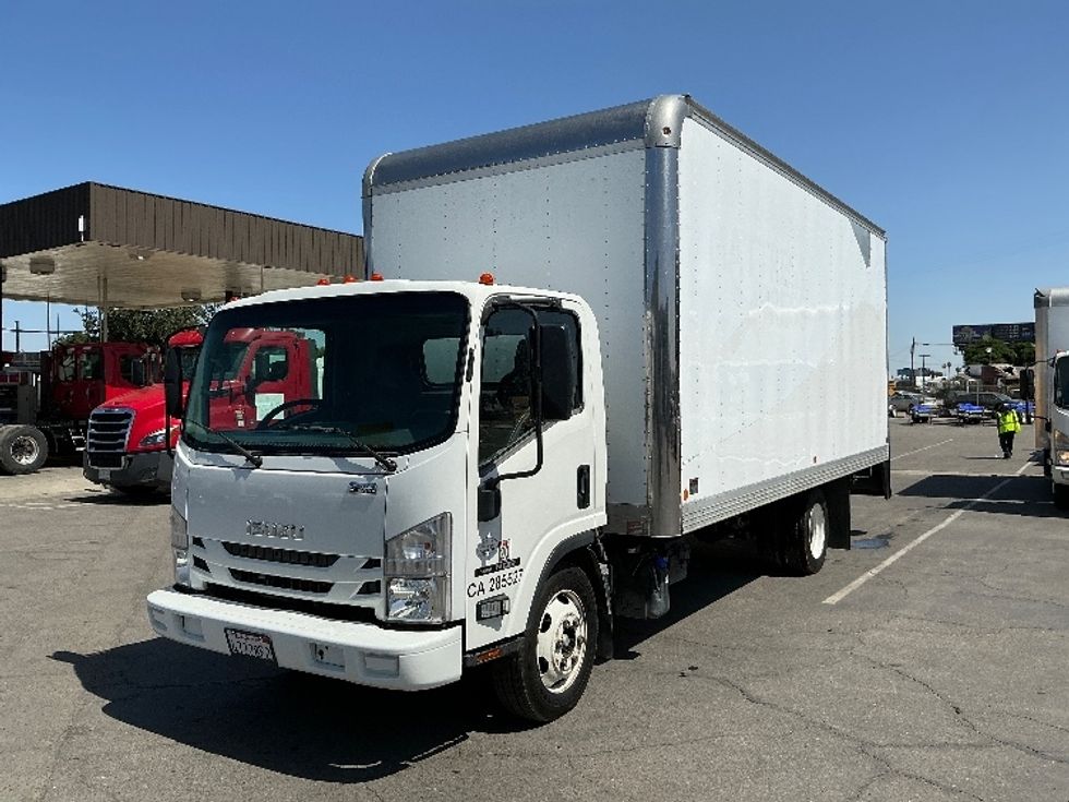 Medium Duty Box Truck-Light and Medium Duty Trucks-Isuzu-2018-NQR-Fresno-CA-294,058\n\t\tmiles-$ 12,750 - Image 3