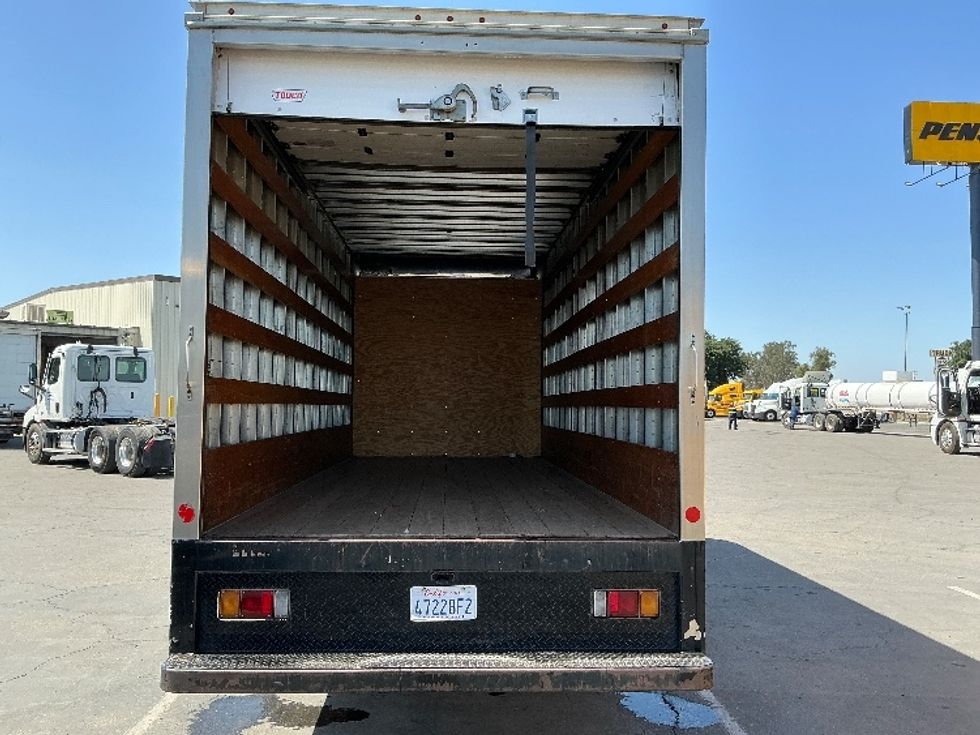 Medium Duty Box Truck-Light and Medium Duty Trucks-Isuzu-2018-NQR-Fresno-CA-294,058\n\t\tmiles-$ 12,750 - Image 8