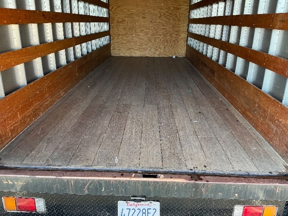 Medium Duty Box Truck-Light and Medium Duty Trucks-Isuzu-2018-NQR-Fresno-CA-294,058\n\t\tmiles-$ 12,750 - Image 9