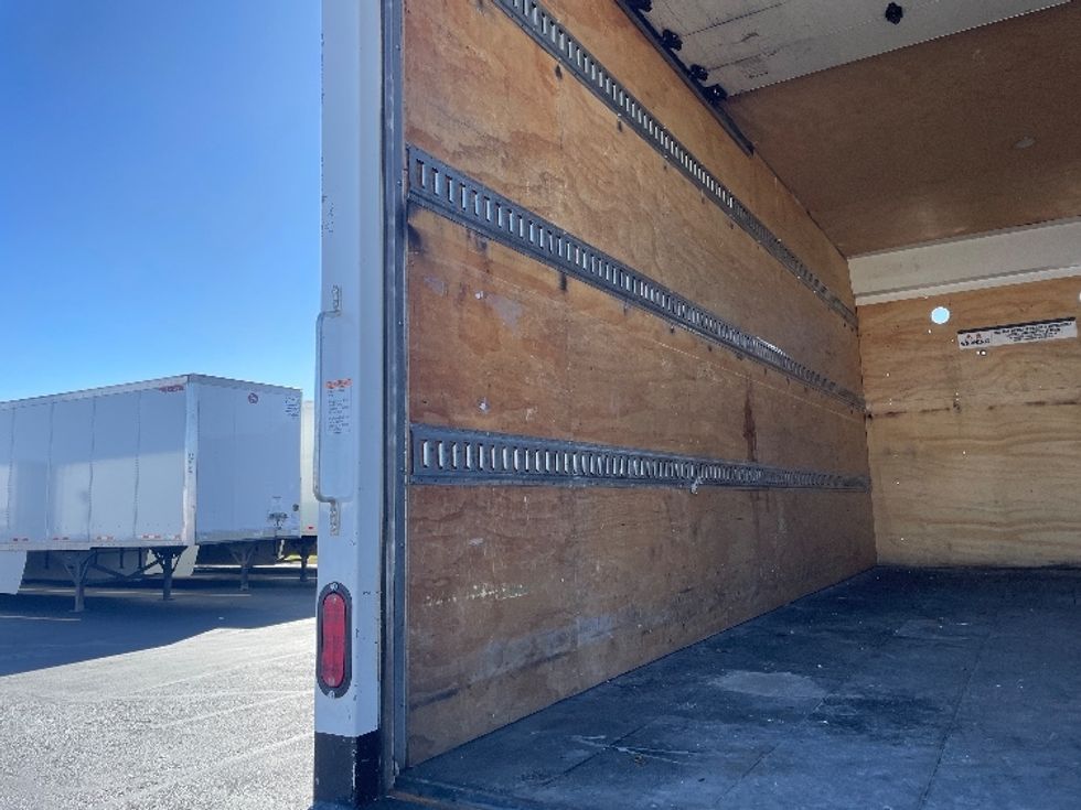 Medium Duty Box Truck-Light and Medium Duty Trucks-Isuzu-2018-NQR-Greeley-CO-109,777\n\t\tmiles-$ 38,750 - Image 11
