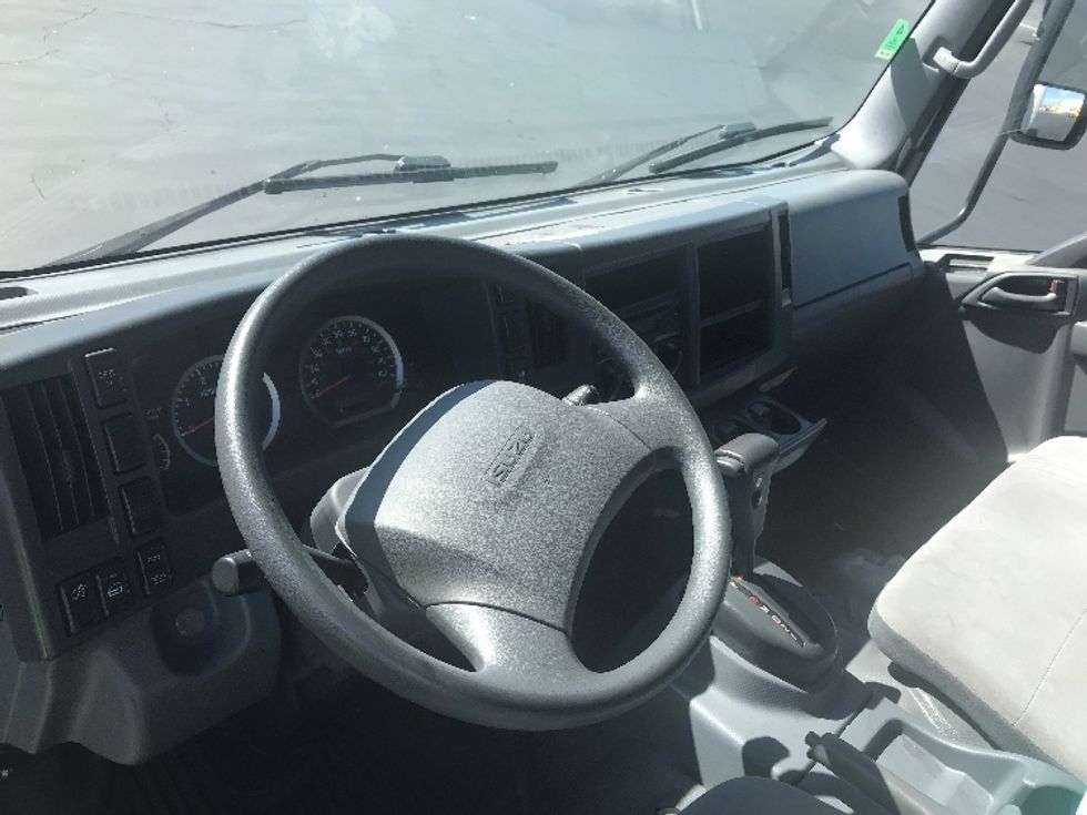 Medium Duty Box Truck-Light and Medium Duty Trucks-Isuzu-2018-NQR-Torrance-CA-123,580\n\t\tmiles-$ 44,250 - Image 17