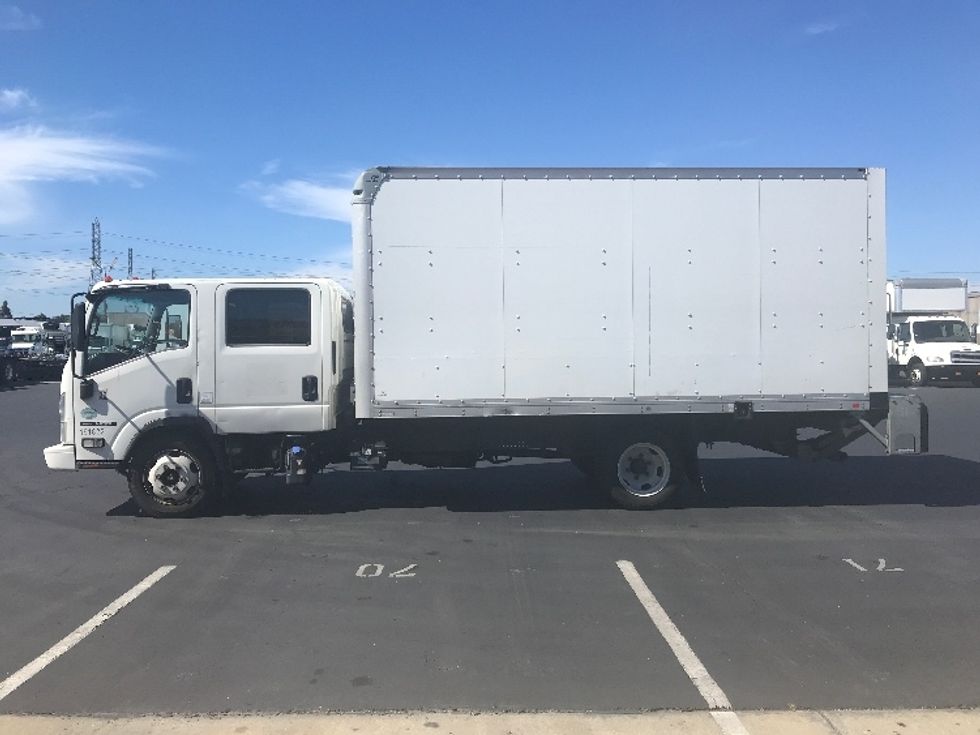 Medium Duty Box Truck-Light and Medium Duty Trucks-Isuzu-2018-NQR-Torrance-CA-123,580\n\t\tmiles-$ 44,250 - Image 4