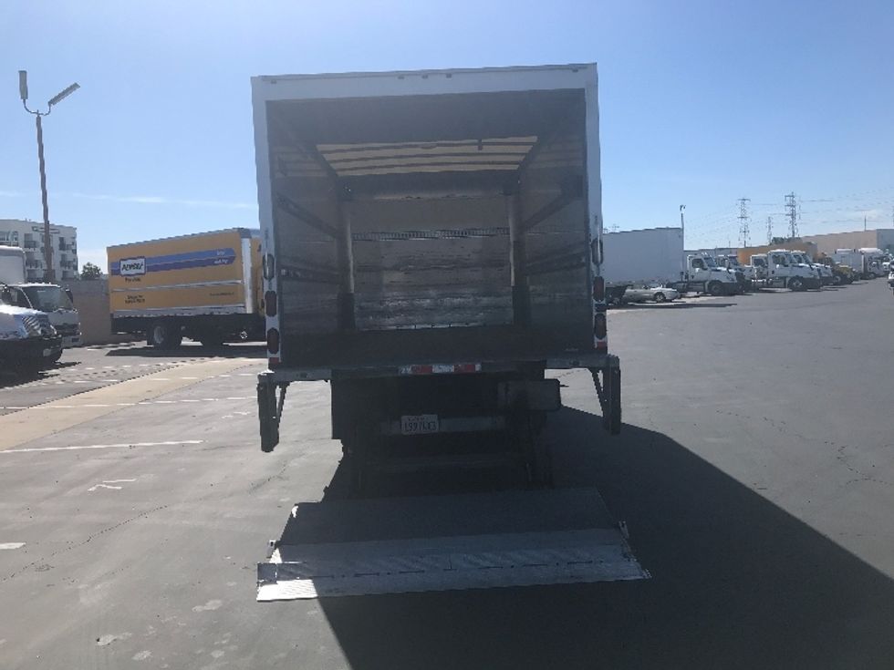 Medium Duty Box Truck-Light and Medium Duty Trucks-Isuzu-2018-NQR-Torrance-CA-123,580\n\t\tmiles-$ 44,250 - Image 9