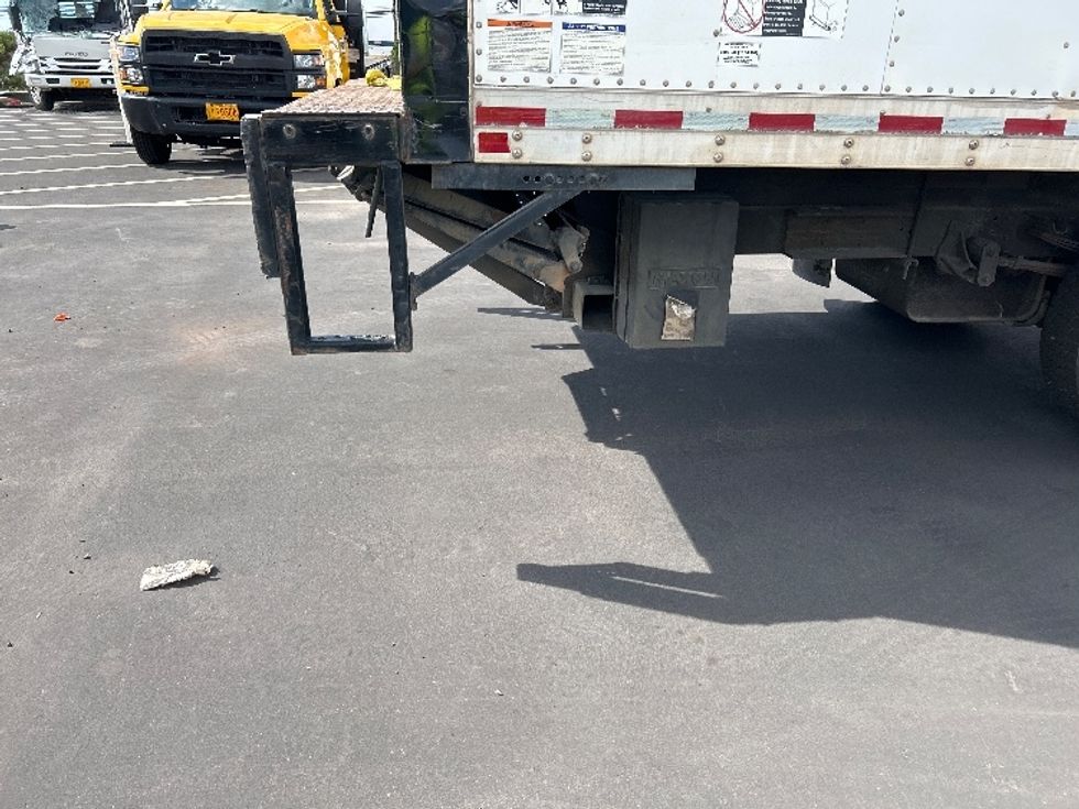 Medium Duty Box Truck-Light and Medium Duty Trucks-Isuzu-2018-NQR-Torrance-CA-200,936\n\t\tmiles-$ 28,000 - Image 26