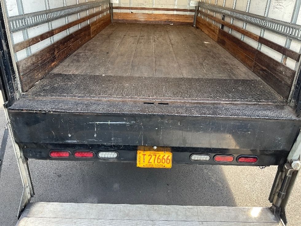 Medium Duty Box Truck-Light and Medium Duty Trucks-Isuzu-2018-NQR-Torrance-CA-65,605\n\t\tmiles-$ 44,750 - Image 10