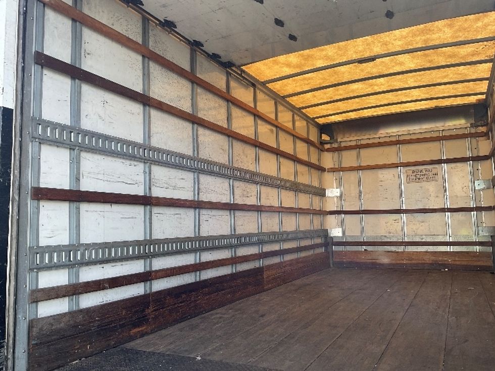 Medium Duty Box Truck-Light and Medium Duty Trucks-Isuzu-2018-NQR-Torrance-CA-65,605\n\t\tmiles-$ 44,750 - Image 11