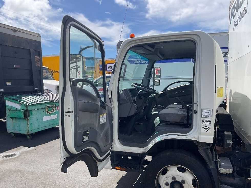 Medium Duty Box Truck-Light and Medium Duty Trucks-Isuzu-2018-NQR-Torrance-CA-65,605\n\t\tmiles-$ 44,750 - Image 16