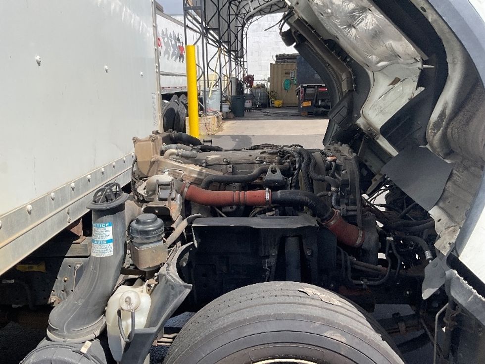 Medium Duty Box Truck-Light and Medium Duty Trucks-Isuzu-2018-NQR-Torrance-CA-65,605\n\t\tmiles-$ 44,750 - Image 23