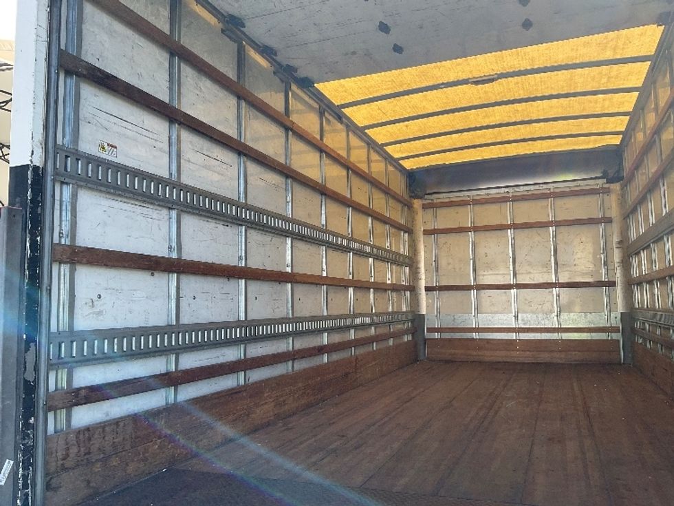 Medium Duty Box Truck-Light and Medium Duty Trucks-Isuzu-2018-NQR-Torrance-CA-86,882\n\t\tmiles-$ 44,000 - Image 11