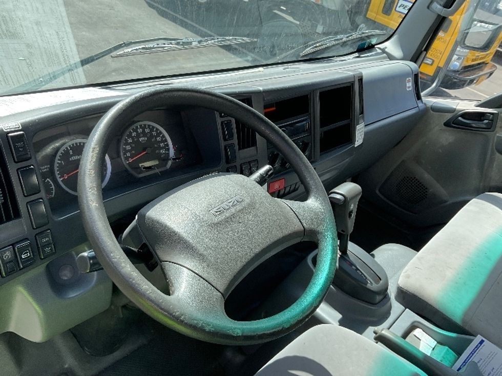Medium Duty Box Truck-Light and Medium Duty Trucks-Isuzu-2018-NQR-Torrance-CA-86,882\n\t\tmiles-$ 44,000 - Image 17