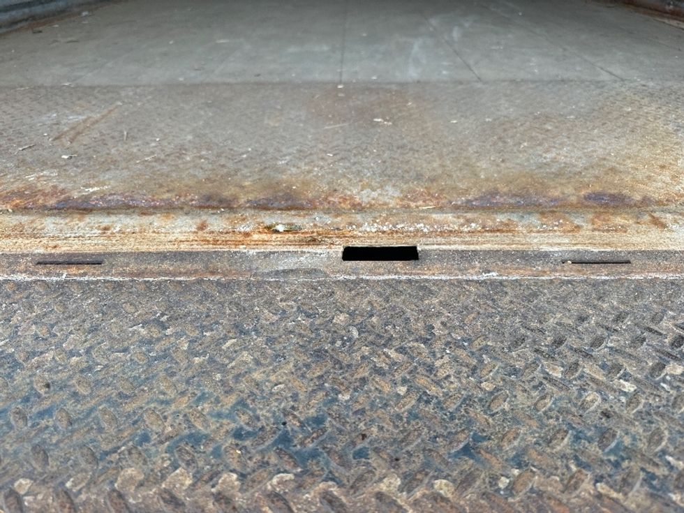 Medium Duty Box Truck-Light and Medium Duty Trucks-Isuzu-2018-NRR-Mississauga-ON-317,504\n\t\tkm-$ 45,750 - Image 10