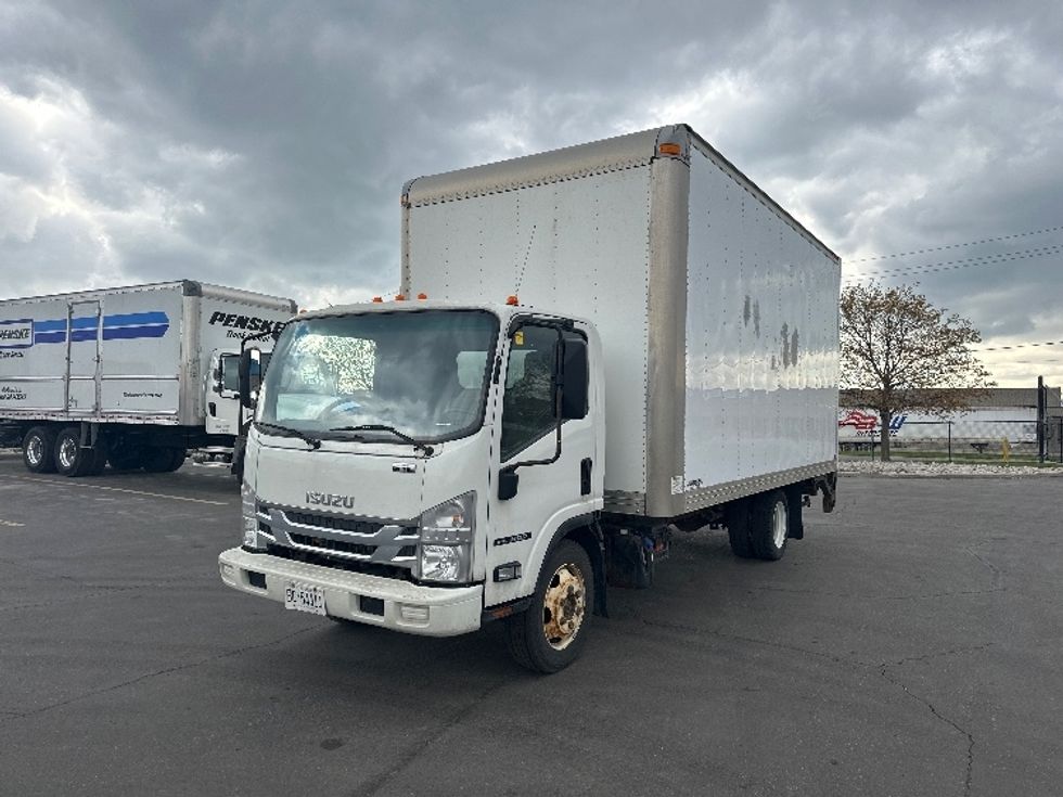 Medium Duty Box Truck-Light and Medium Duty Trucks-Isuzu-2018-NRR-Mississauga-ON-317,504\n\t\tkm-$ 45,750 - Image 3