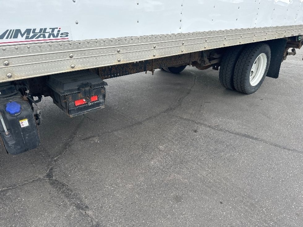 Medium Duty Box Truck-Light and Medium Duty Trucks-Isuzu-2018-NRR-Mississauga-ON-317,504\n\t\tkm-$ 45,750 - Image 5