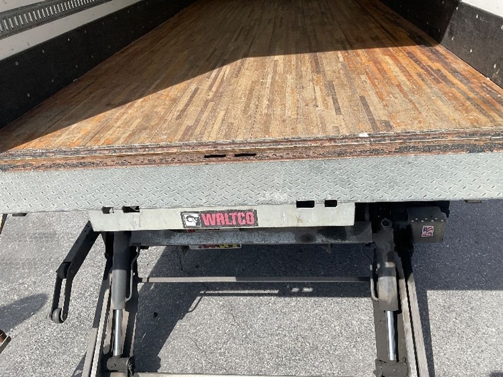 Medium Duty Box Truck-Light and Medium Duty Trucks-Isuzu-2019-FTR-Dayton-NJ-141,637\n\t\tmiles-$ 44,250 - Image 10