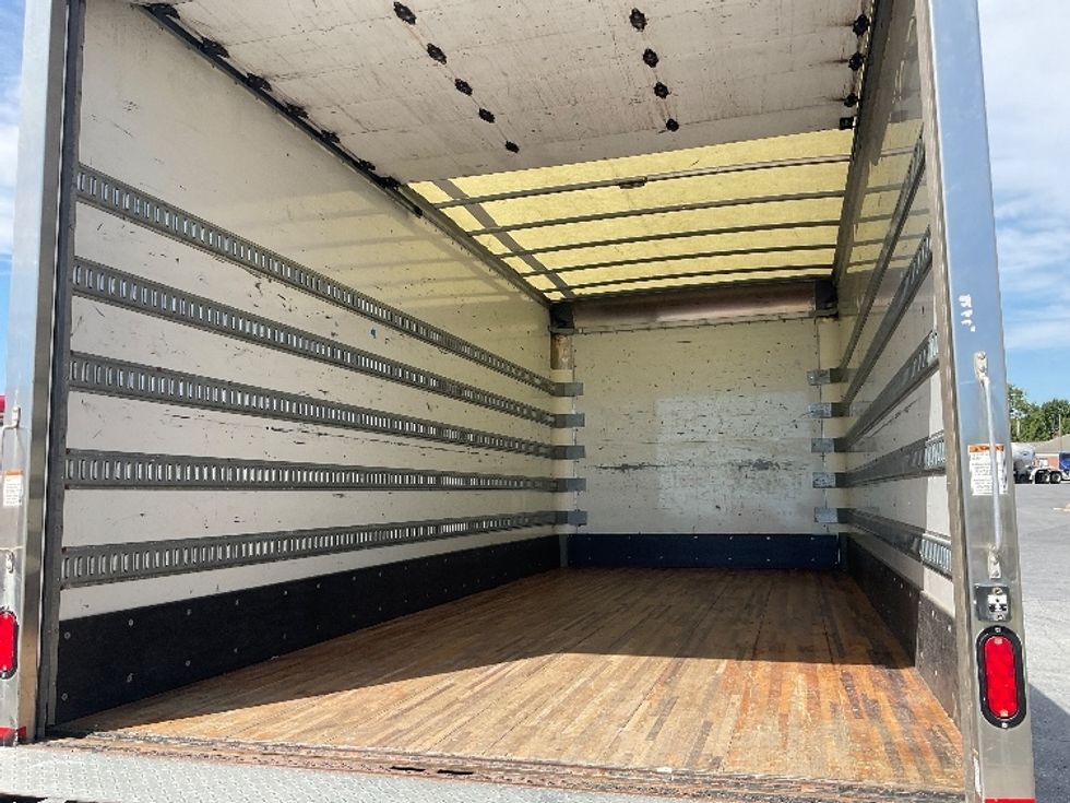 Medium Duty Box Truck-Light and Medium Duty Trucks-Isuzu-2019-FTR-Dayton-NJ-141,637\n\t\tmiles-$ 44,250 - Image 11