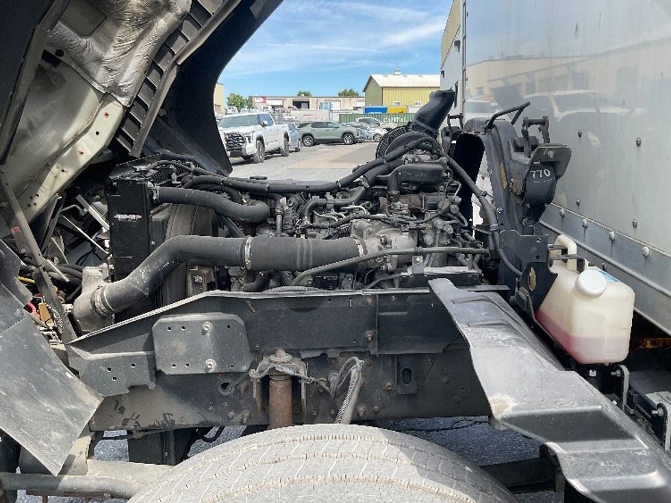 Medium Duty Box Truck-Light and Medium Duty Trucks-Isuzu-2019-FTR-Dayton-NJ-141,637\n\t\tmiles-$ 44,250 - Image 24