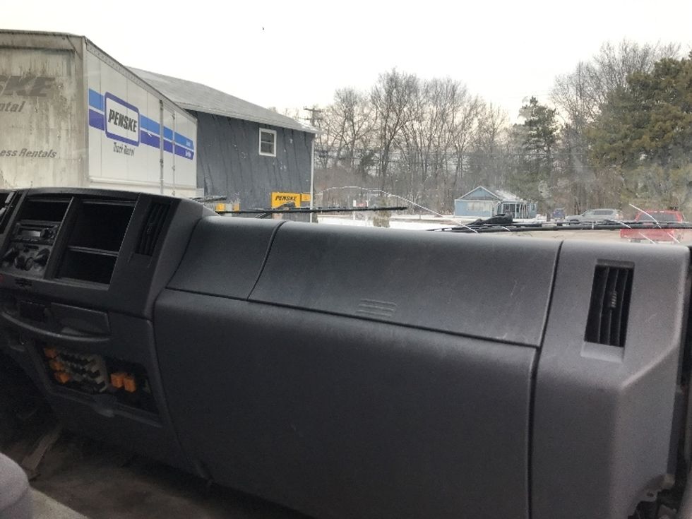 Medium Duty Box Truck-Light and Medium Duty Trucks-Isuzu-2019-FTR-Essex Junction-VT-139,940\n\t\tmiles-$ 54,500 - Image 21