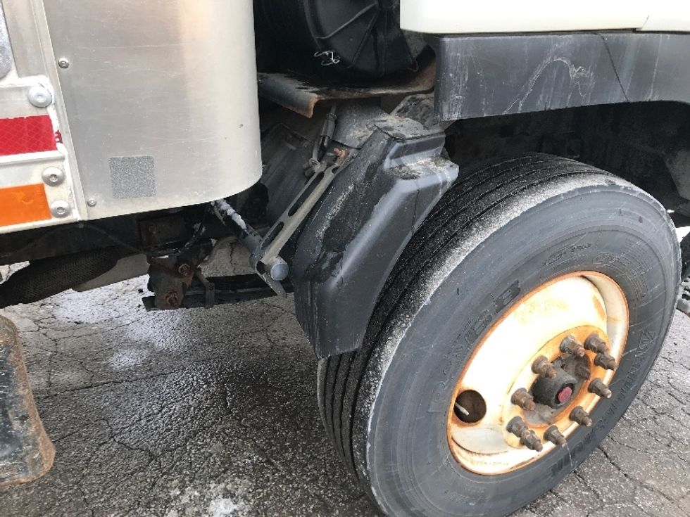 Medium Duty Box Truck-Light and Medium Duty Trucks-Isuzu-2019-FTR-Essex Junction-VT-139,940\n\t\tmiles-$ 54,500 - Image 27