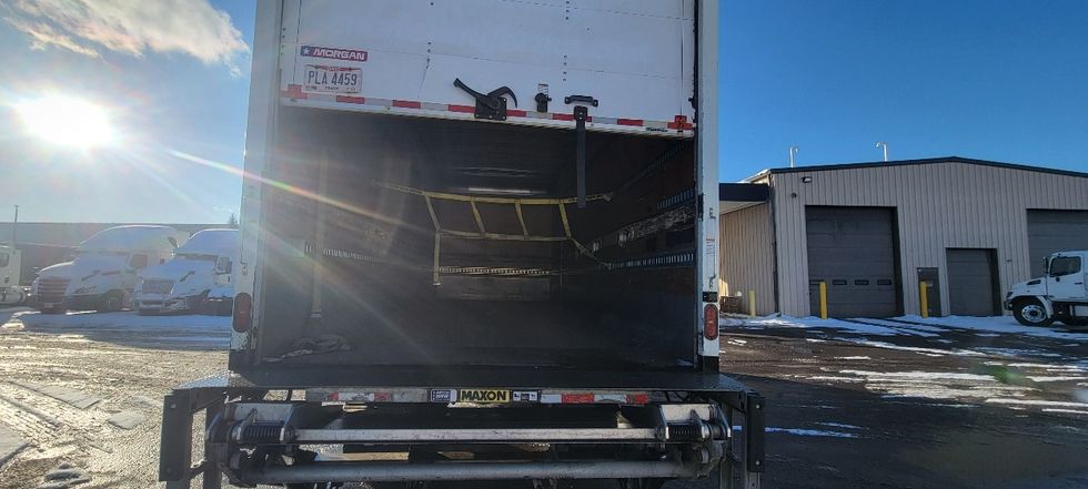 Medium Duty Box Truck-Light and Medium Duty Trucks-Isuzu-2019-FTR-Middlefield-OH-102,151\n\t\tmiles-$ 61,000 - Image 8