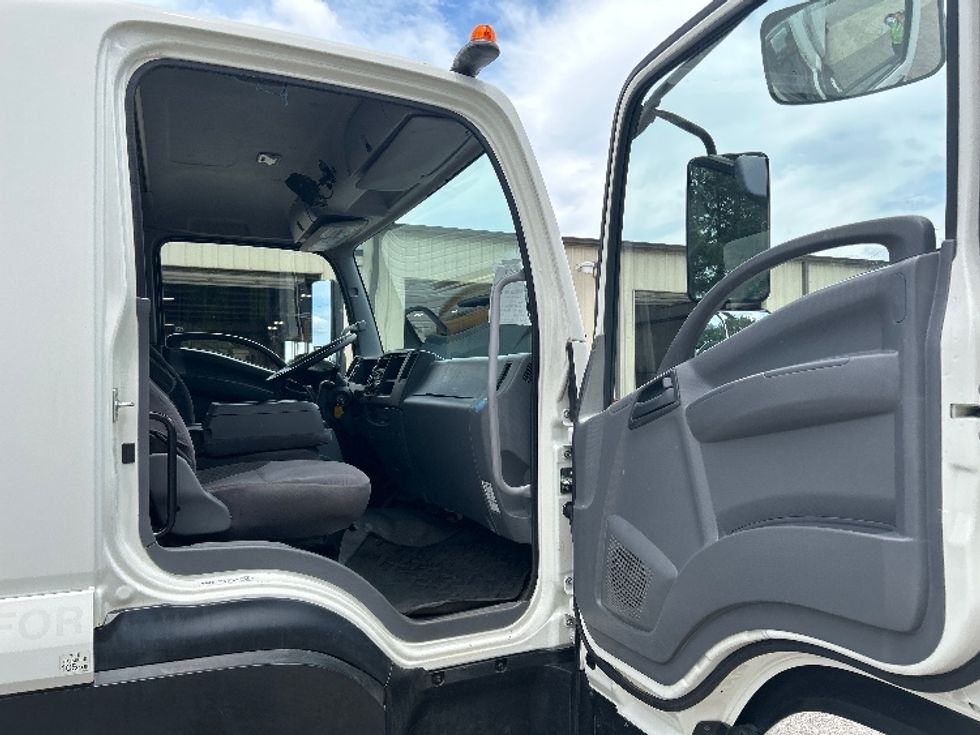 Medium Duty Box Truck-Light and Medium Duty Trucks-Isuzu-2019-FTR-Pell City-AL-128,379\n\t\tmiles-$ 45,750 - Image 20