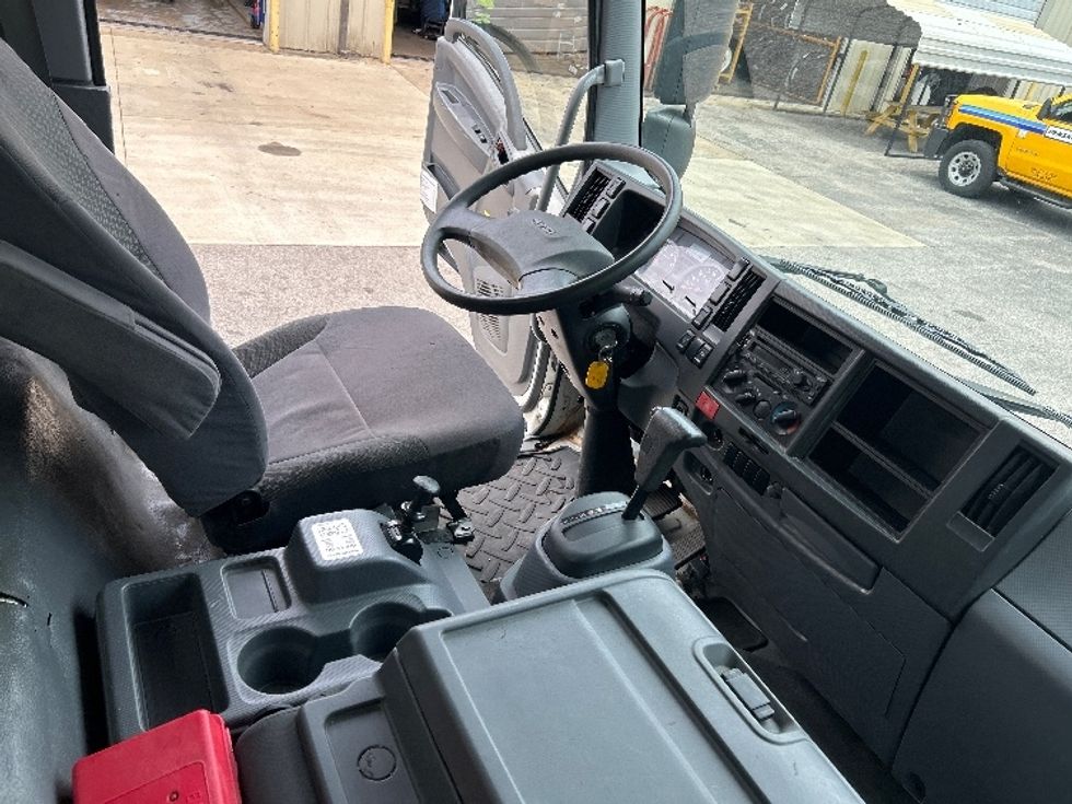 Medium Duty Box Truck-Light and Medium Duty Trucks-Isuzu-2019-FTR-Pell City-AL-128,379\n\t\tmiles-$ 45,750 - Image 22