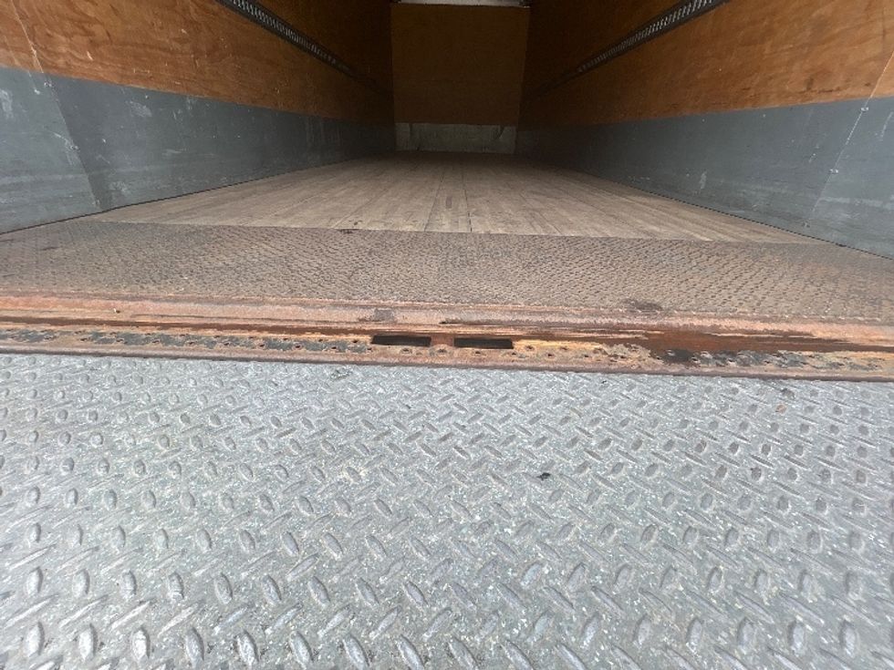Medium Duty Box Truck-Light and Medium Duty Trucks-Isuzu-2019-FTR-Prince George-VA-180,538\n\t\tmiles-$ 48,750 - Image 10