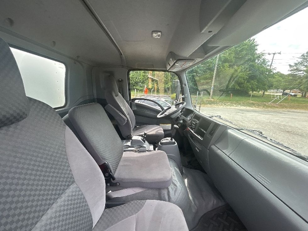 Medium Duty Box Truck-Light and Medium Duty Trucks-Isuzu-2019-FTR-Prince George-VA-180,538\n\t\tmiles-$ 48,750 - Image 22