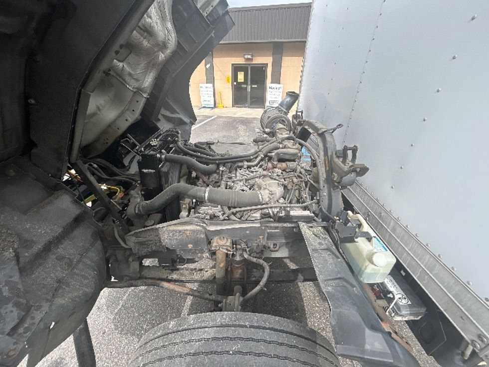 Medium Duty Box Truck-Light and Medium Duty Trucks-Isuzu-2019-FTR-Prince George-VA-180,538\n\t\tmiles-$ 48,750 - Image 24