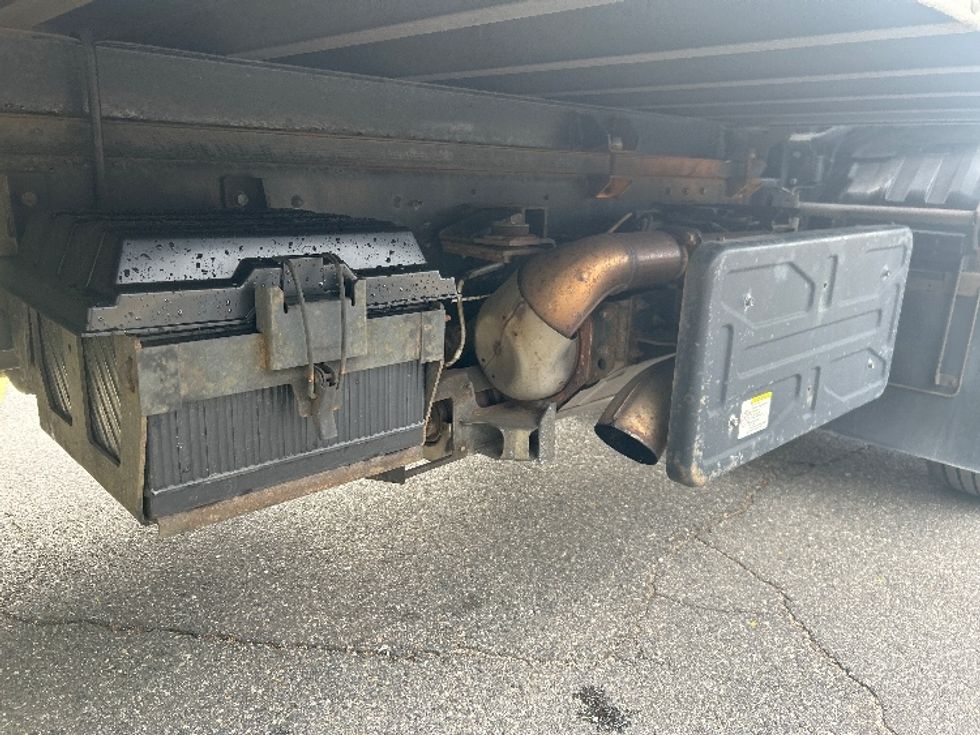 Medium Duty Box Truck-Light and Medium Duty Trucks-Isuzu-2019-FTR-Prince George-VA-180,538\n\t\tmiles-$ 48,750 - Image 27