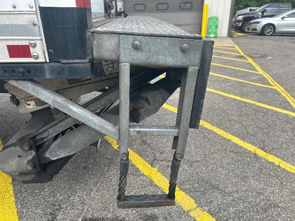 Medium Duty Box Truck-Light and Medium Duty Trucks-Isuzu-2019-FTR-Prince George-VA-180,538\n\t\tmiles-$ 48,750 - Image 29