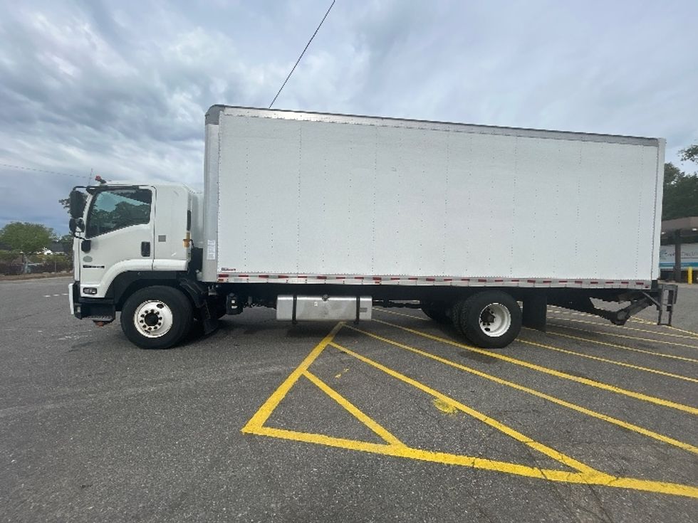 Medium Duty Box Truck-Light and Medium Duty Trucks-Isuzu-2019-FTR-Prince George-VA-180,538\n\t\tmiles-$ 48,750 - Image 4