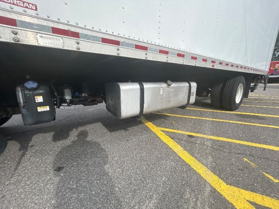 Medium Duty Box Truck-Light and Medium Duty Trucks-Isuzu-2019-FTR-Prince George-VA-180,538\n\t\tmiles-$ 48,750 - Image 5