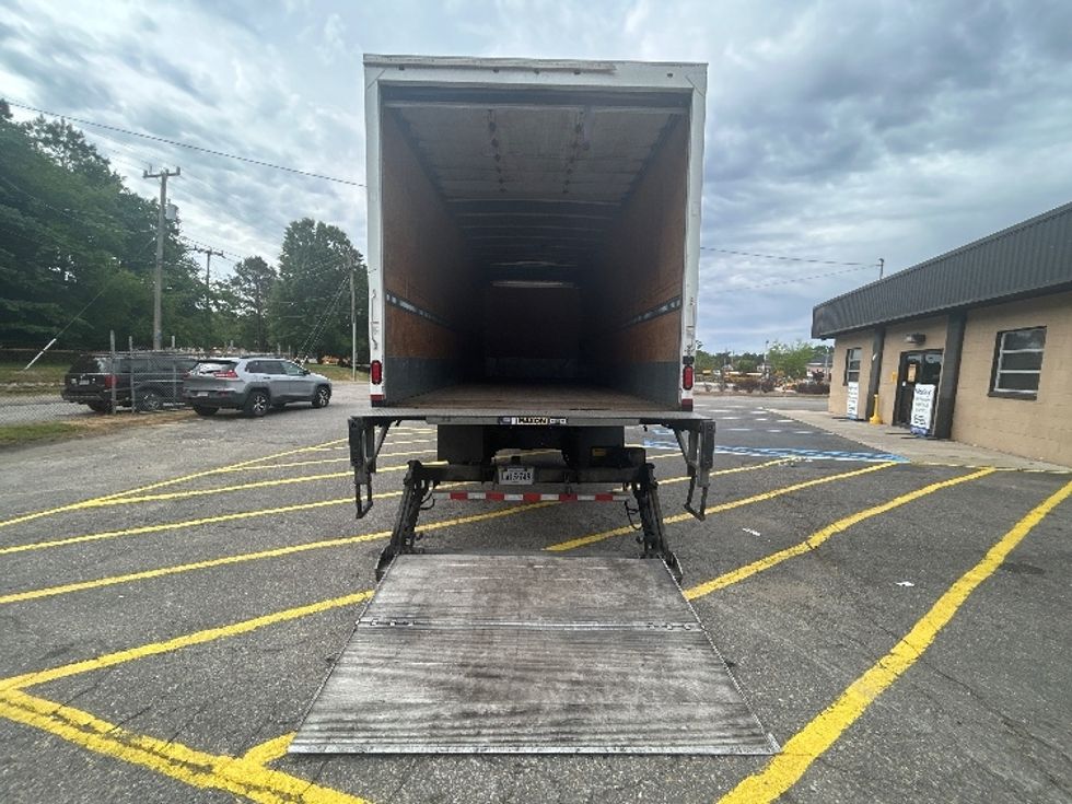 Medium Duty Box Truck-Light and Medium Duty Trucks-Isuzu-2019-FTR-Prince George-VA-180,538\n\t\tmiles-$ 48,750 - Image 9