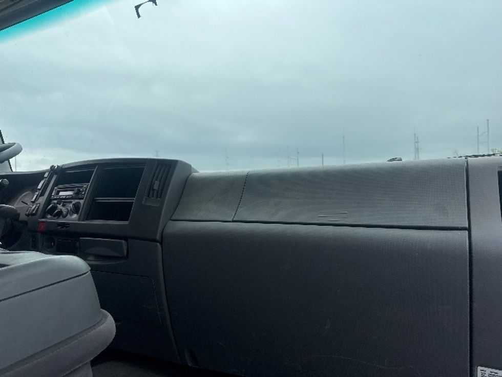 Medium Duty Box Truck-Light and Medium Duty Trucks-Isuzu-2019-FTR-Sioux Falls-SD-95,846\n\t\tmiles-$ 52,750 - Image 21