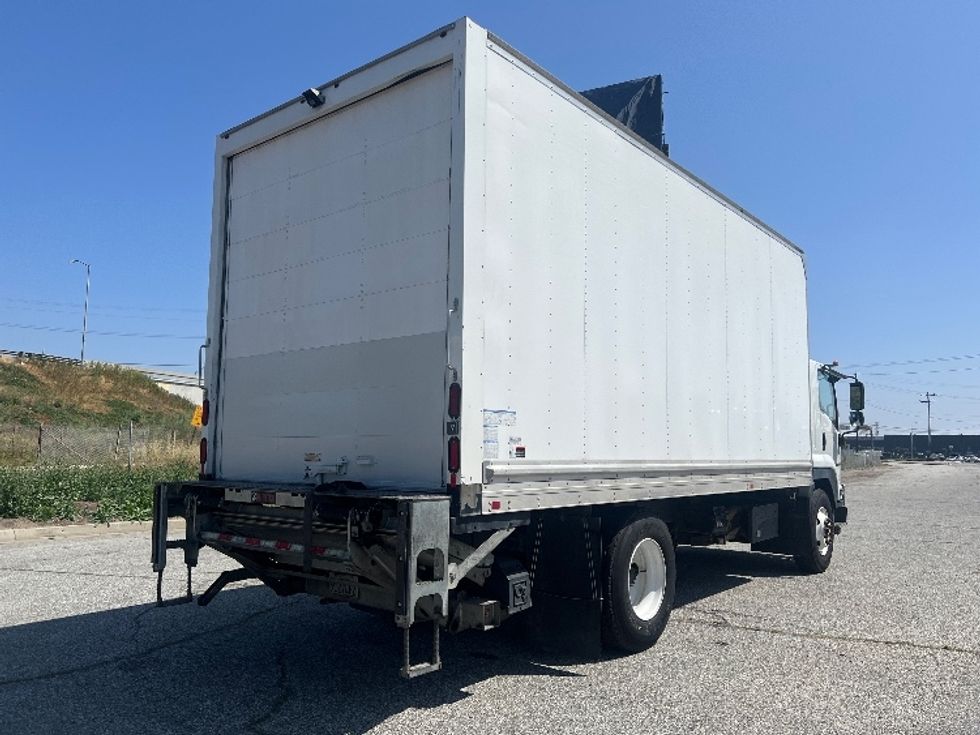 Medium Duty Box Truck-Light and Medium Duty Trucks-Isuzu-2019-FTR-Torrance-CA-172,133\n\t\tmiles-$ 43,000 - Image 13