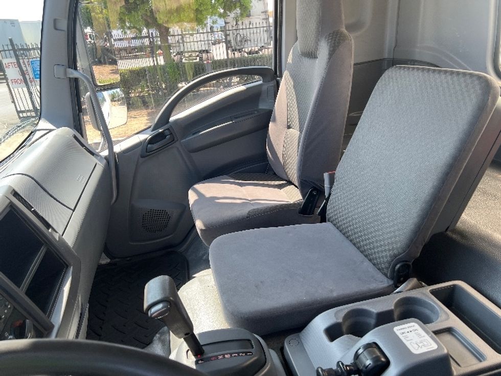 Medium Duty Box Truck-Light and Medium Duty Trucks-Isuzu-2019-FTR-Torrance-CA-172,133\n\t\tmiles-$ 43,000 - Image 19