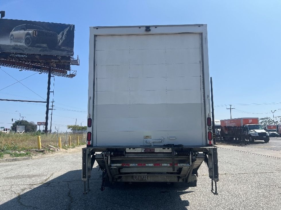 Medium Duty Box Truck-Light and Medium Duty Trucks-Isuzu-2019-FTR-Torrance-CA-172,133\n\t\tmiles-$ 43,000 - Image 7