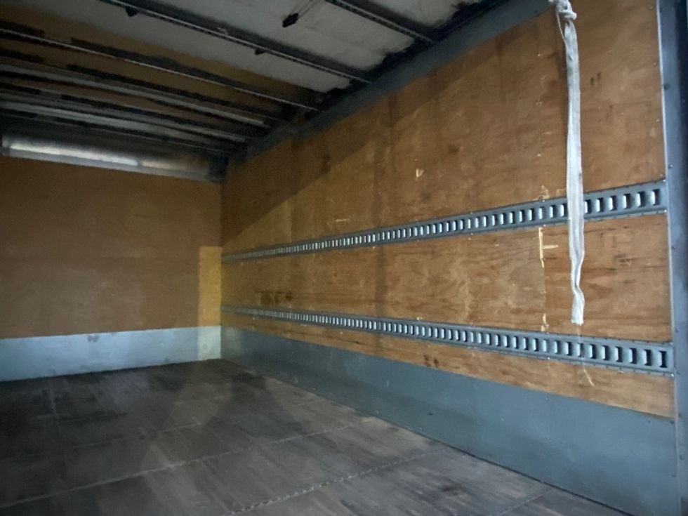 Medium Duty Box Truck-Light and Medium Duty Trucks-Isuzu-2019-NQR-Bethlehem-PA-84,503\n\t\tmiles-$ 43,750 - Image 12