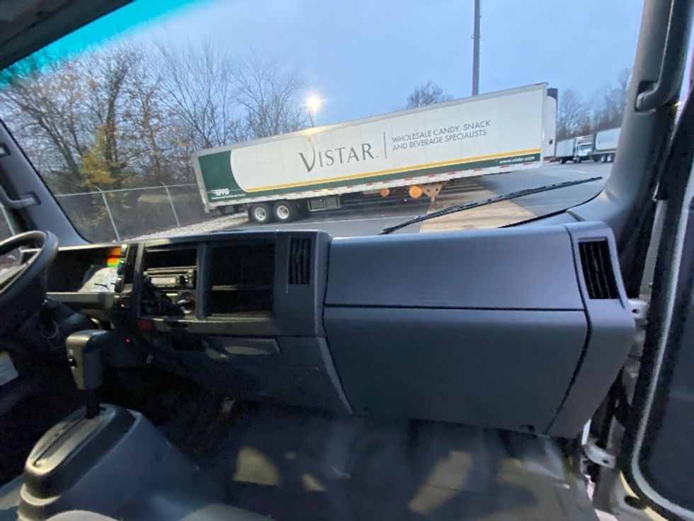 Medium Duty Box Truck-Light and Medium Duty Trucks-Isuzu-2019-NQR-Bethlehem-PA-84,503\n\t\tmiles-$ 43,750 - Image 21