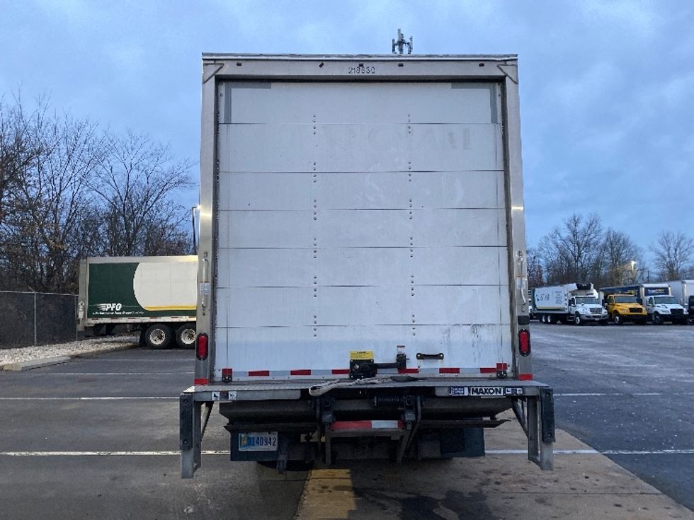Medium Duty Box Truck-Light and Medium Duty Trucks-Isuzu-2019-NQR-Bethlehem-PA-84,503\n\t\tmiles-$ 43,750 - Image 7