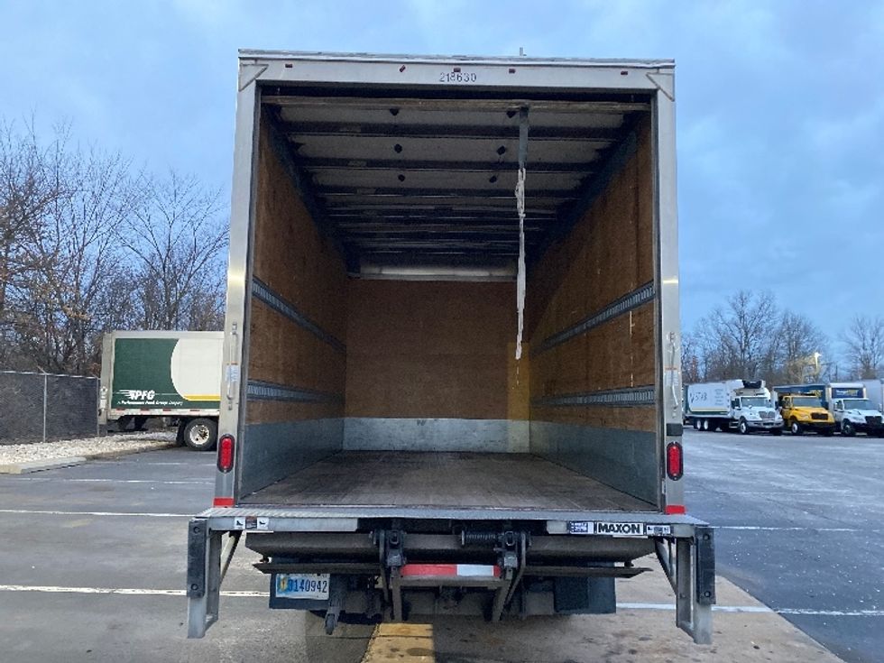 Medium Duty Box Truck-Light and Medium Duty Trucks-Isuzu-2019-NQR-Bethlehem-PA-84,503\n\t\tmiles-$ 43,750 - Image 8