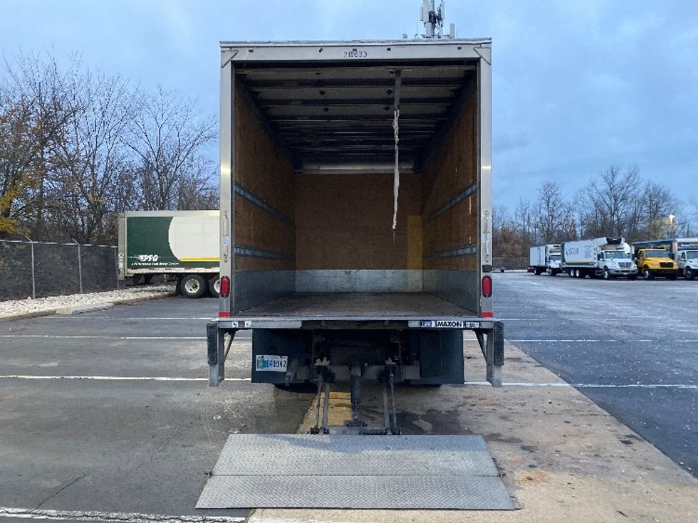 Medium Duty Box Truck-Light and Medium Duty Trucks-Isuzu-2019-NQR-Bethlehem-PA-84,503\n\t\tmiles-$ 43,750 - Image 9