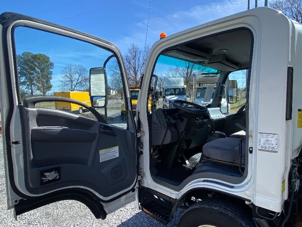 Medium Duty Box Truck-Light and Medium Duty Trucks-Isuzu-2019-NQR-Blountville-TN-131,898\n\t\tmiles-$ 42,500 - Image 15