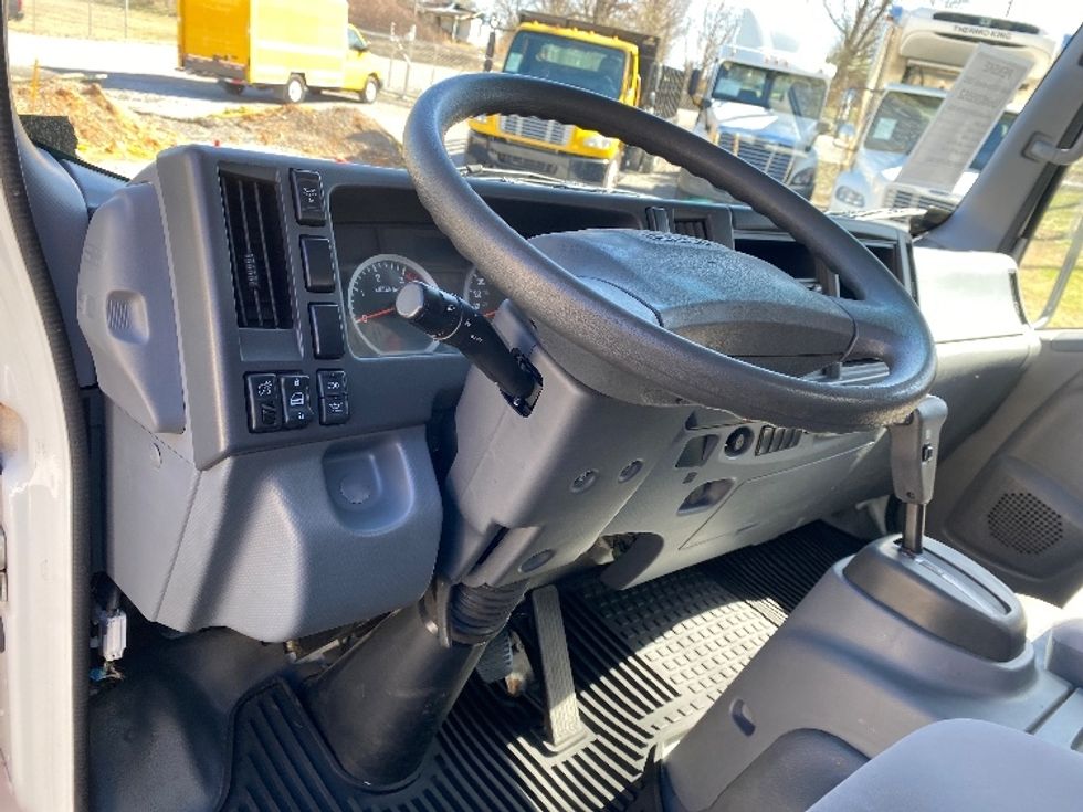 Medium Duty Box Truck-Light and Medium Duty Trucks-Isuzu-2019-NQR-Blountville-TN-131,898\n\t\tmiles-$ 42,500 - Image 16
