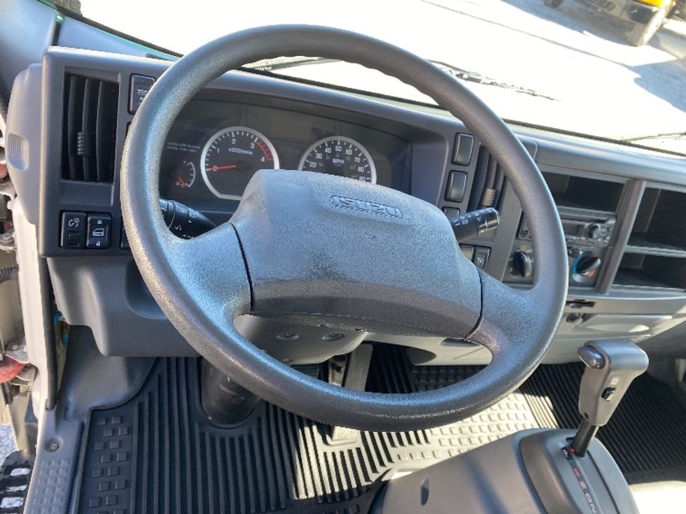 Medium Duty Box Truck-Light and Medium Duty Trucks-Isuzu-2019-NQR-Blountville-TN-131,898\n\t\tmiles-$ 42,500 - Image 17