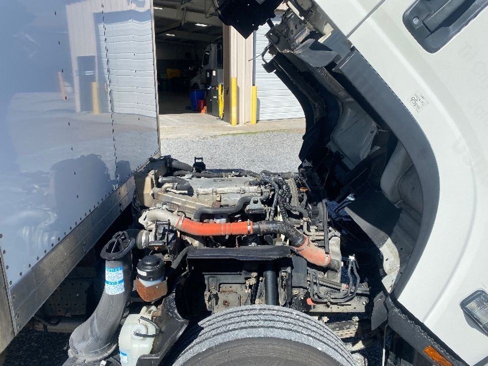 Medium Duty Box Truck-Light and Medium Duty Trucks-Isuzu-2019-NQR-Blountville-TN-131,898\n\t\tmiles-$ 42,500 - Image 22