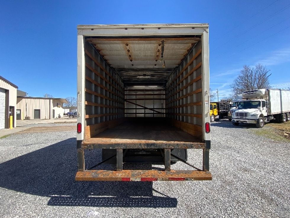 Medium Duty Box Truck-Light and Medium Duty Trucks-Isuzu-2019-NQR-Blountville-TN-131,898\n\t\tmiles-$ 42,500 - Image 8