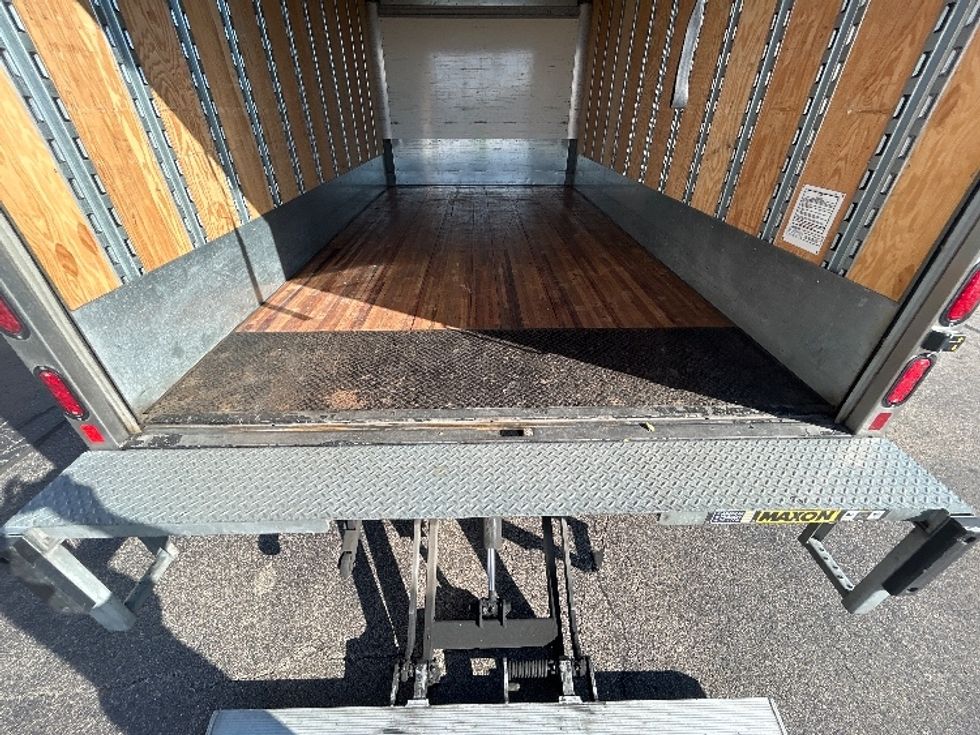Medium Duty Box Truck-Light and Medium Duty Trucks-Isuzu-2019-NQR-Chicago (Melrose Park)-IL-66,788\n\t\tmiles-$ 46,500 - Image 10
