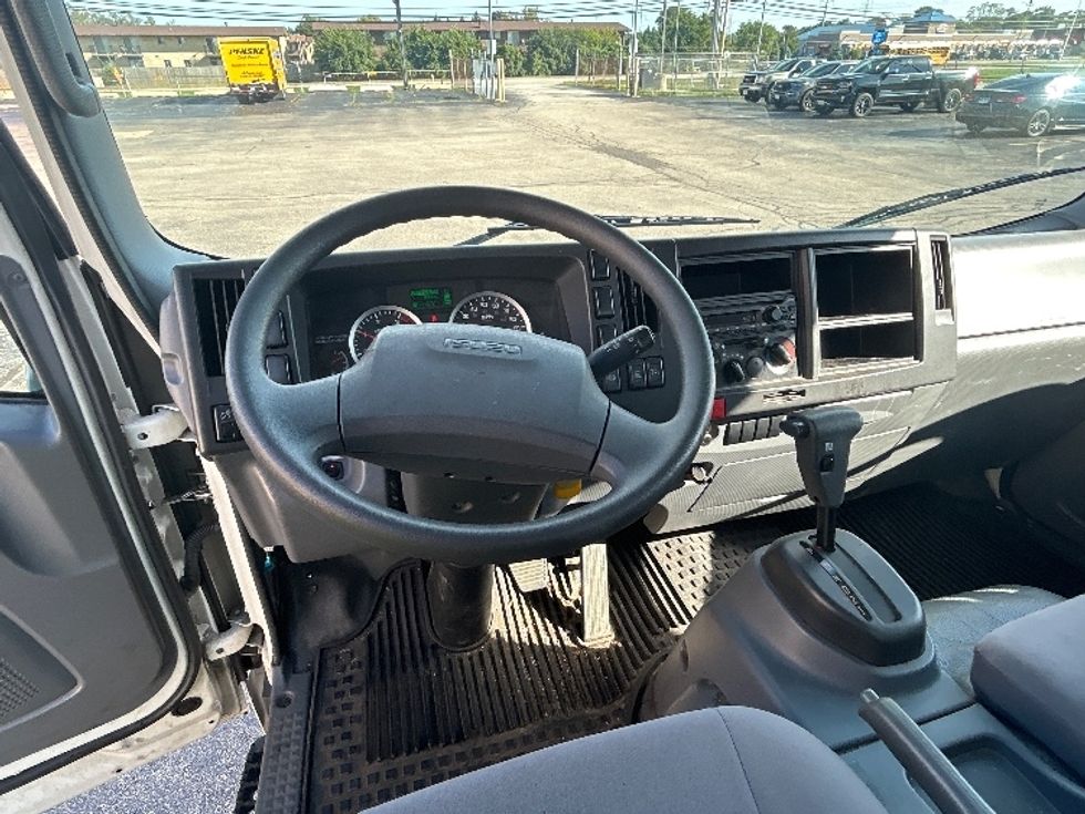 Medium Duty Box Truck-Light and Medium Duty Trucks-Isuzu-2019-NQR-Chicago (Melrose Park)-IL-66,788\n\t\tmiles-$ 46,500 - Image 18