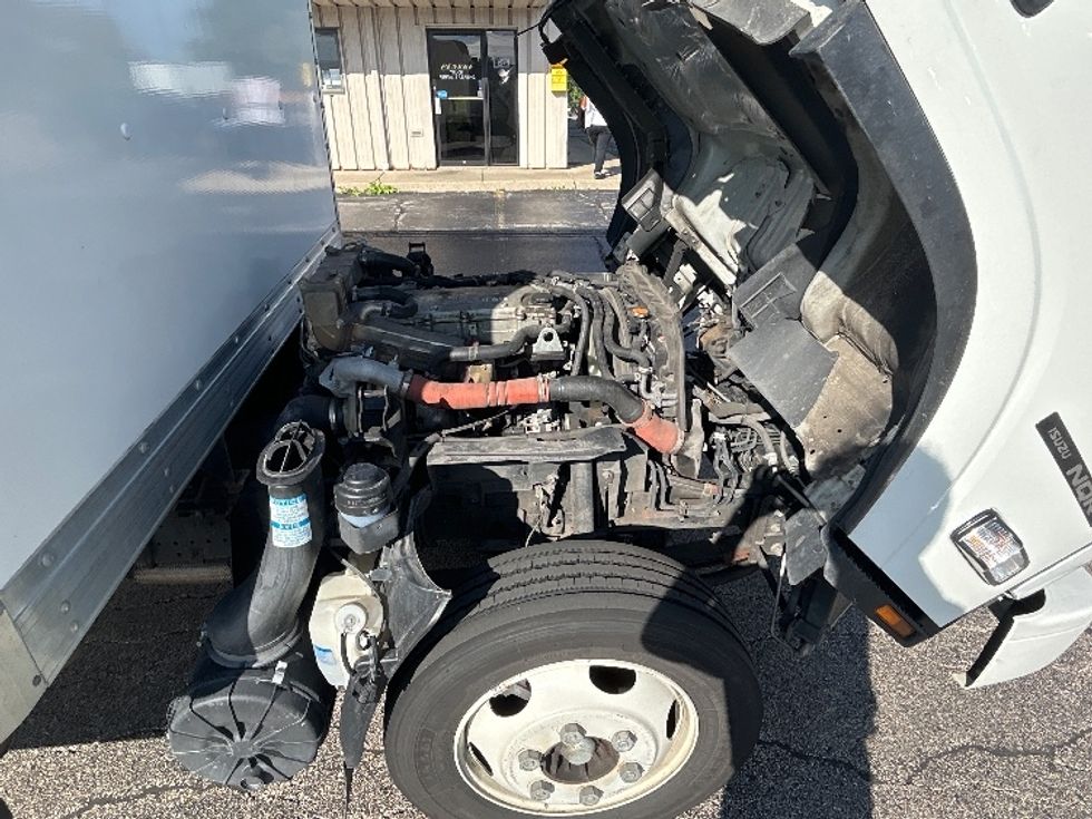 Medium Duty Box Truck-Light and Medium Duty Trucks-Isuzu-2019-NQR-Chicago (Melrose Park)-IL-66,788\n\t\tmiles-$ 46,500 - Image 23